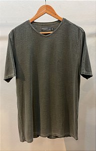 T-Shirt Masculina V Flamê Cinza