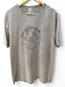 T-Shirt Masculina Silk Algum Lugar Cinza