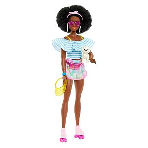 Boneca Barbie com Patins e Acessórios de Moda - Mattel