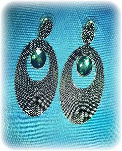 Brinco Prata com pedra de esmeralda!