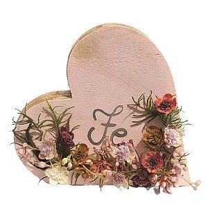 Coracao de Madeira para mesa com flores artificiais Fe