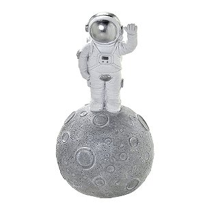 ESCULTURA ASTRONAUTA DECORATIVO EM RESINA NA LUA