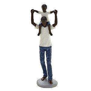 ESCULTURA EM RESINA PAI COM FILHO DECORATIVO