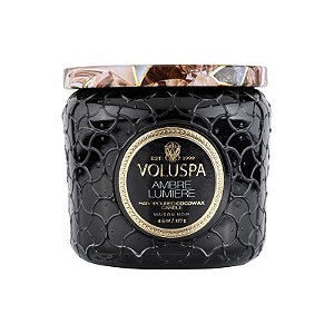 VELA POTE VIDRO +35H AMBRE LUMIERE VOLUSPA PROXIMA AO VENCIMENTO