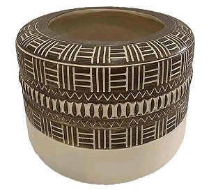 VASO DE CIMENTO COM DESENHOS GEOMETRICOS