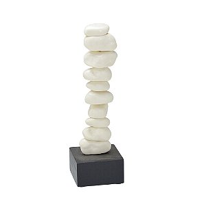 ESCULTURA DECORATIVA EM RESINA PEDRAS OFFWHITE/PRETO  33,5CM