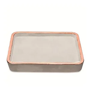 BANDEJA QUADRADA EM CIMENTO COM A BORDA ROSE GOLD MART