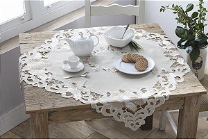 LINHA FLORAL CAMINHO MESA RENDADO LIMA 85X85CM BEGE JOLITEX