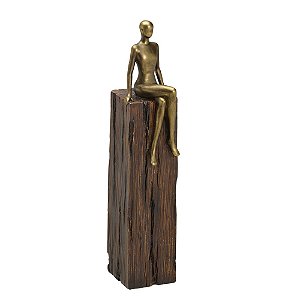 ESCULTURA DECORATIVA MULHER NA BASE DECORATIVA