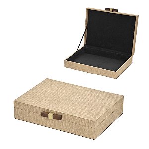 CAIXA DECORATIVA MDF E TECIDO BEGE E FIVELA DOURADA 28CM