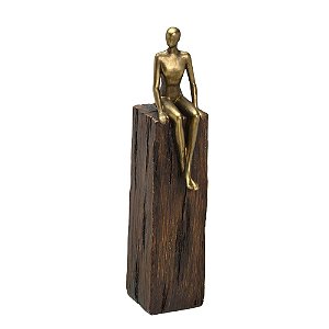 ESCULTURA HUMANO SENTADO NA BASE DECORATIVA 31,5CM EM RESINA