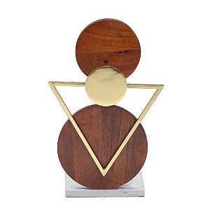 ESCULTURA GEOMETRICA MADEIRA MARMORE METAL DOURADO E MARROM