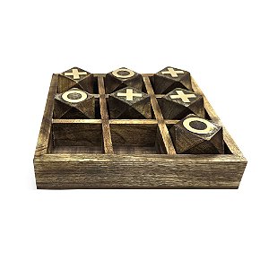 JOGO DE TABULEIRO DA VELHA EM MADEIRA CORES DOURADO E MARROM