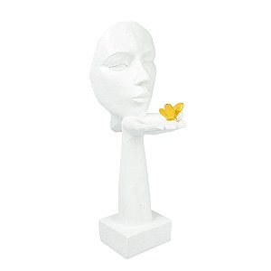 ESCULTURA MULHER COM BORBOLETA EM RESINA BRANCA 34CM