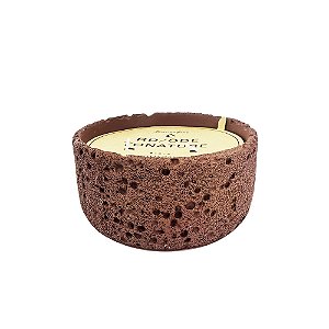 CACHEPOT COM VELA AROMATIZADA EM CIMENTO TEXTURAS MARROM