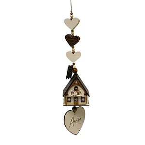 Pingente Decorativo de Madeira Casinha e Corações Amor 39cm
