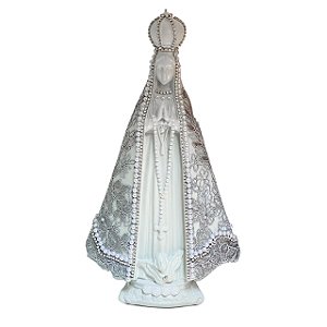 ESCULTURA NOSSA SRA APARECIDA COM RENDA TRABALHADA NA COR CINZA 32CM
