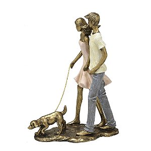 Escultura Casal decorativo em resina com cachorro