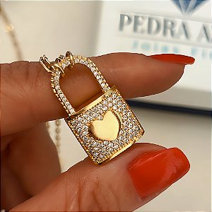 Colar Coração Cravejado com Zircônias Banhado a Ouro 18k
