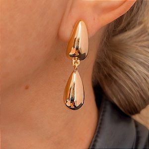 Brinco Pêndulo Gota Liso Banhado a Ouro