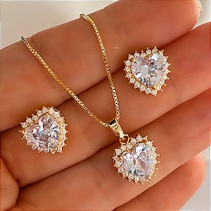 Conjunto Colar e Brinco Mini Coração Banhado a Ouro 18k