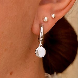 Brinco Argolinha Medalha Cristal Ródio Branco