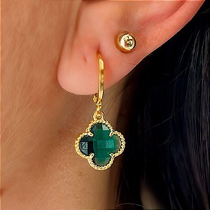 Brinco de Argola Mini Trevo Verde Banhado a Ouro 18k