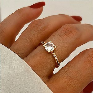 Anel Solitário Regulável com Zircônias Banhado a Ouro 18k