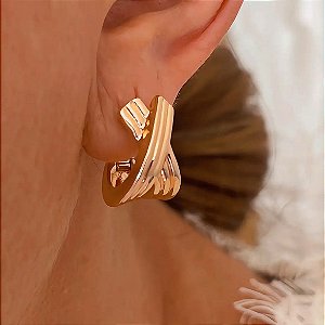 Brinco de Argola Cruzada Fios Nicoletta Banhado a Ouro 18k