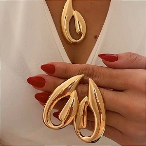 Colar Conjunto Orgânico Vazado Banhado a Ouro 18k