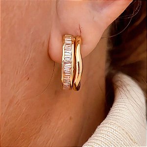 Brinco Dois Fios Liso e Cravejado Divo Banhado a Ouro 18k