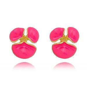 Brinco Flor Rosa Três Pétalas Esmaltado Banhado a Ouro 18k