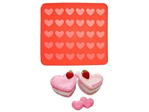 TAPETE DE SILICONE CORAÇÃO 30 CAVIDADES PARA MACARON