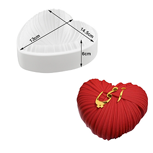 FORMA DE SILICONE CORAÇÃO LISTADO PARA DOCES