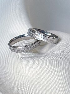 Par de Aliança Diamantada - Aço Inox
