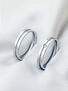 Par de Aliança Friso com Pedra - Aço Inox