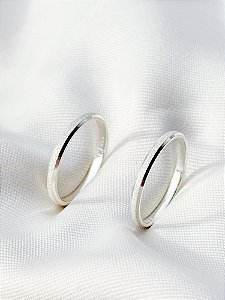 Par de Aliança Diamantada 2mm - Prata 950