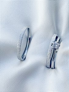 Par de Aliança diamantada 2mm + solitário - Aço Inox