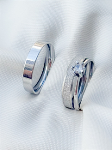 Par de Aliança Snow 4mm + Solitário - Aço Inox