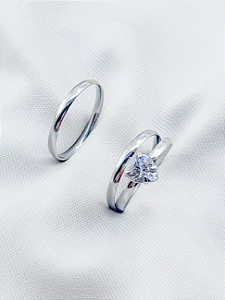 Par de Alianças Julieta 2mm + Solitário Love - Aço inox