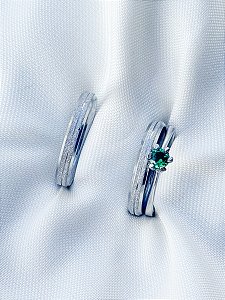 Par de Aliança Joy 3mm + Solitário Verde - Aço Inox
