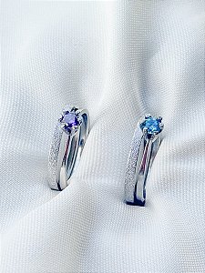 Par de Aliança diamantada 2mm + Solitários Roxo e Azul - Aço Inox