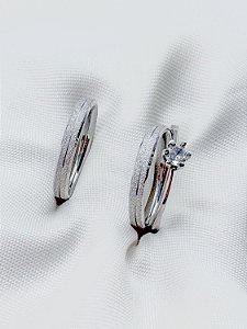 Par de Aliança Joy 3mm + Solitário Cristal - Aço Inox