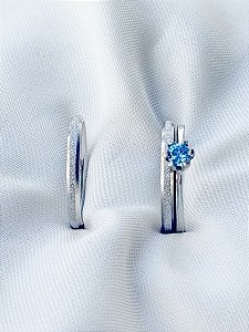 Par de aliança diamantada lover 2mm + Solitário Azul - Aço Inox