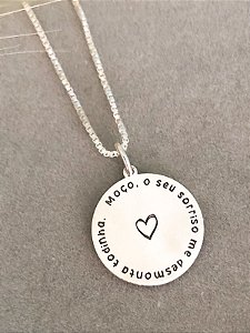 Colar Medalha “Moço, o seu sorriso me desmonta todinha” - Prata 925