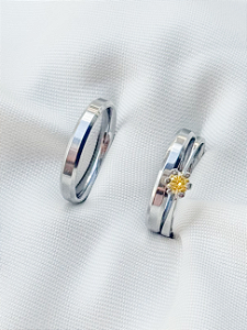 Par de Aliança Chanfrada + Solitário Amarelo - Aço Inox