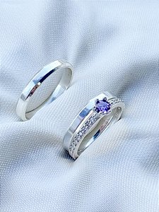 Par de Aliança Chanfrada + Solitário Romantic Roxo - Prata 950