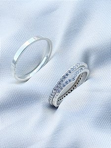 Par de aliança Polônia com pedra + Solitário cravejado em V - Prata 950