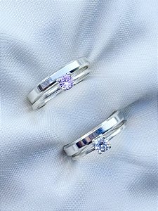 Par de Aliança Chanfrada + Solitário rosa e cristal - Prata 950