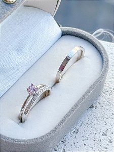 Par de Aliança Rapunzel com pedra + Solitário encanto rosa Claro - Prata 950